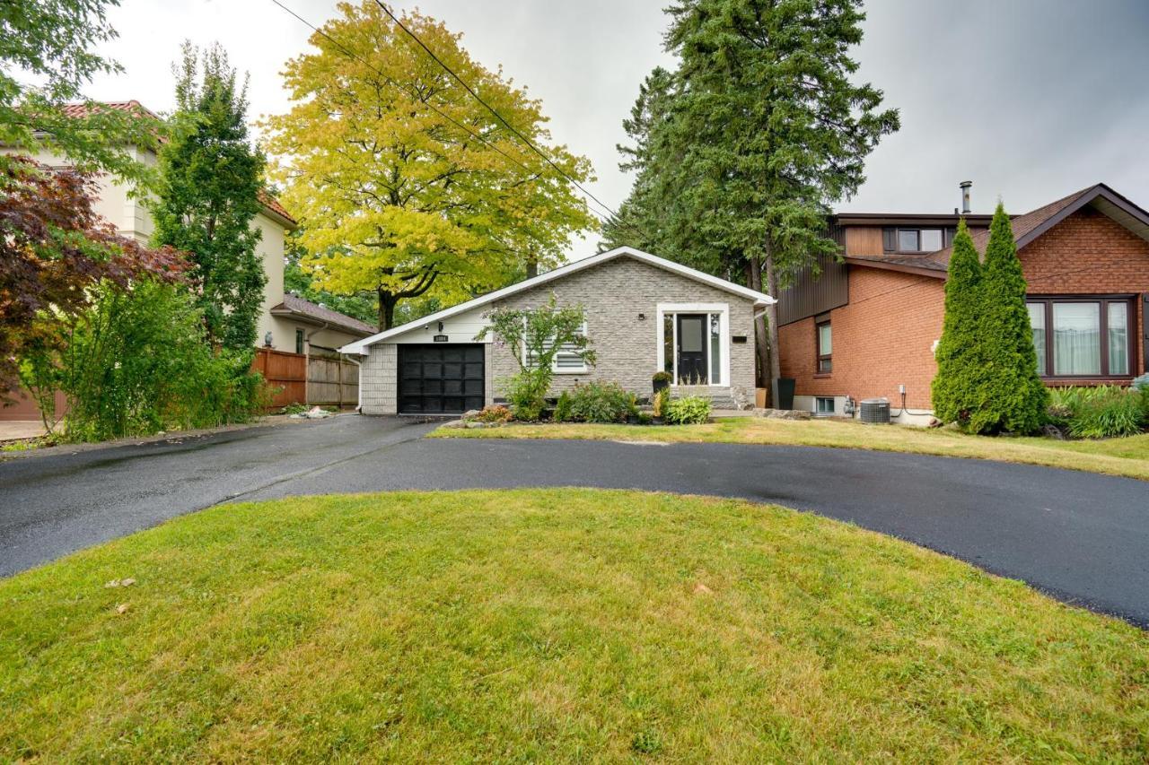 Furnished Family Home Near Toronto - Great Location Game Room - Backyard - Parking & Self Checkin Pickering Extérieur photo