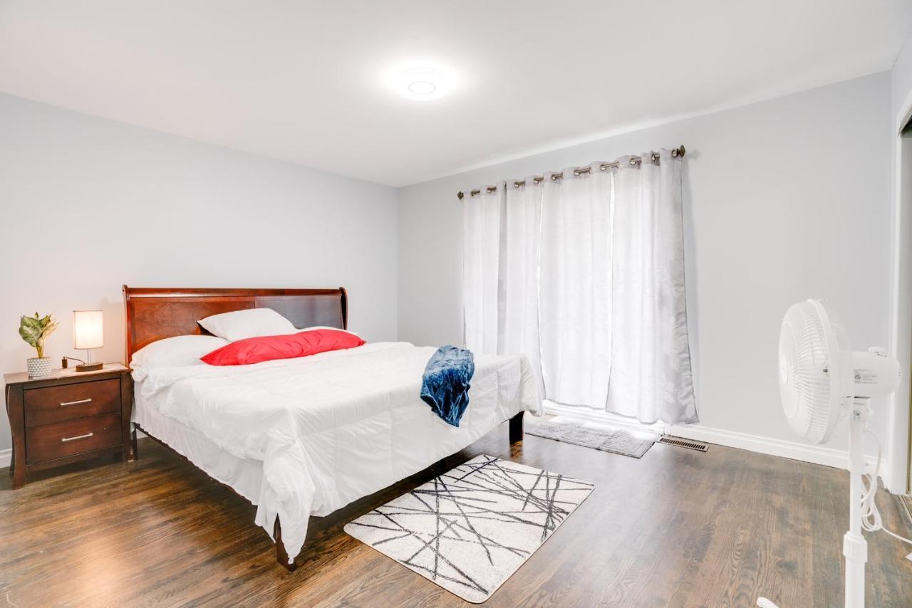 Furnished Family Home Near Toronto - Great Location Game Room - Backyard - Parking & Self Checkin Pickering Extérieur photo